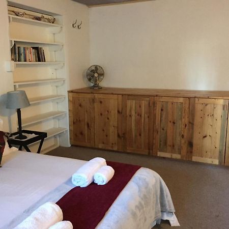 Haven Of Peace And Garden Cottage Hermanus Eksteriør bilde