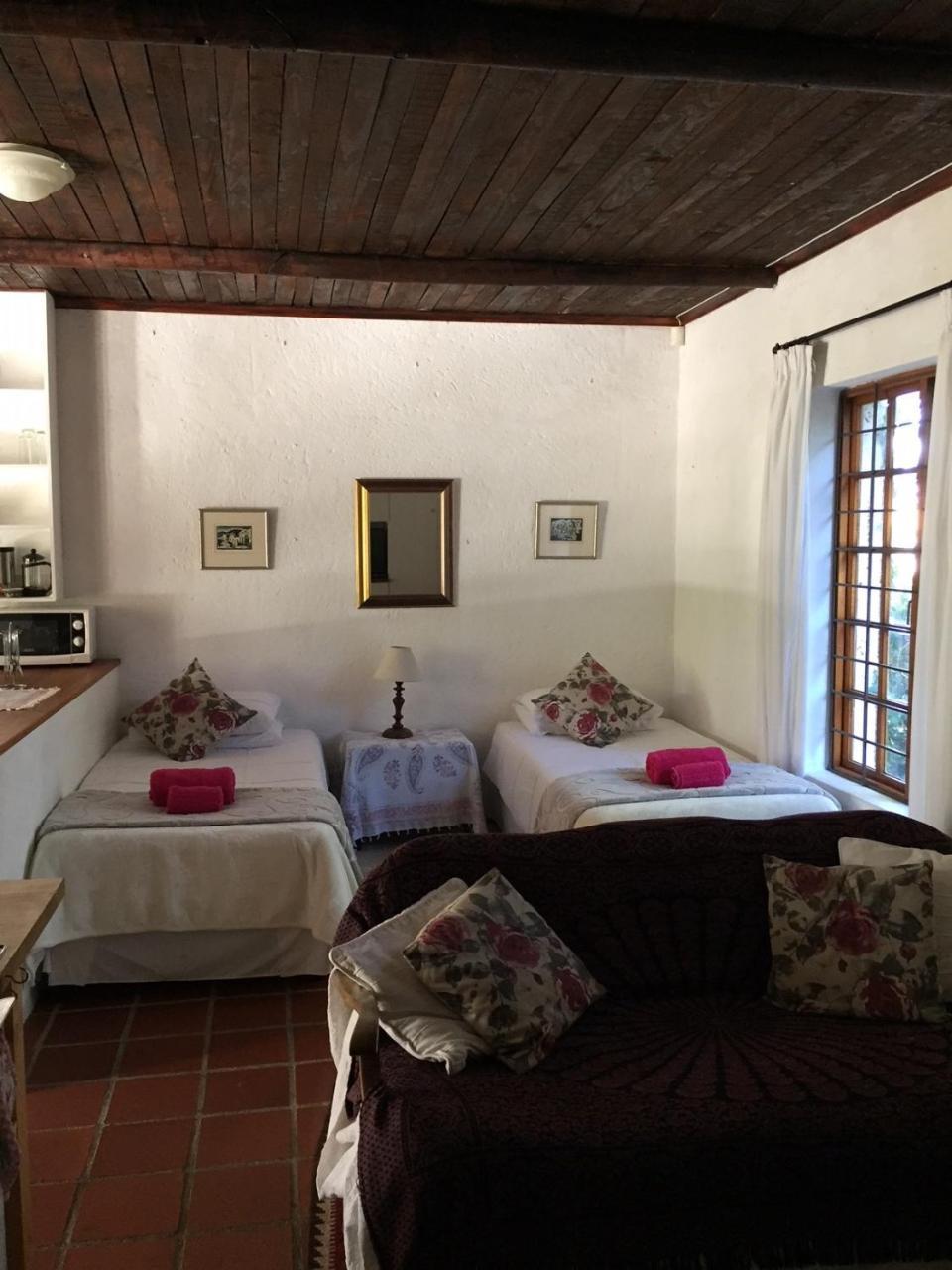 Haven Of Peace And Garden Cottage Hermanus Eksteriør bilde