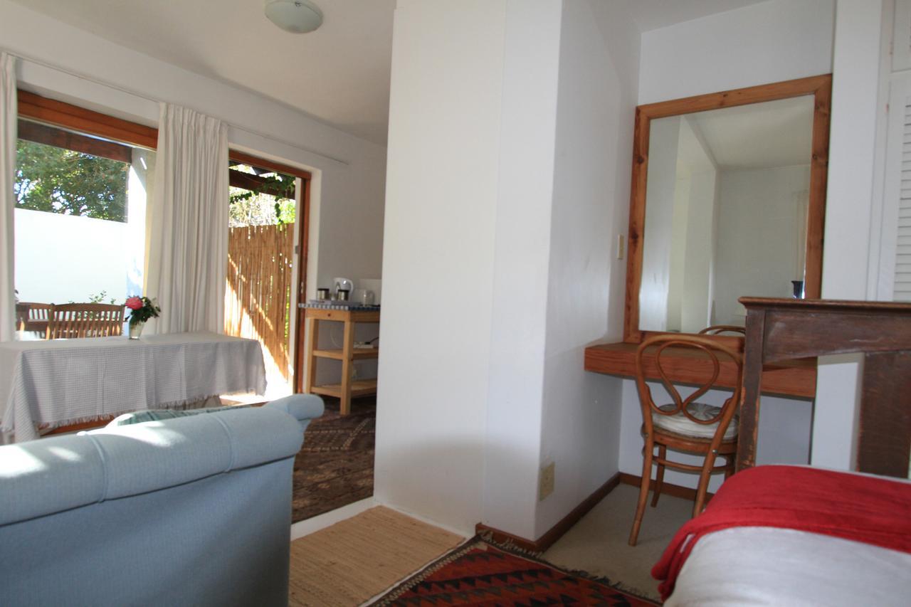 Haven Of Peace And Garden Cottage Hermanus Eksteriør bilde